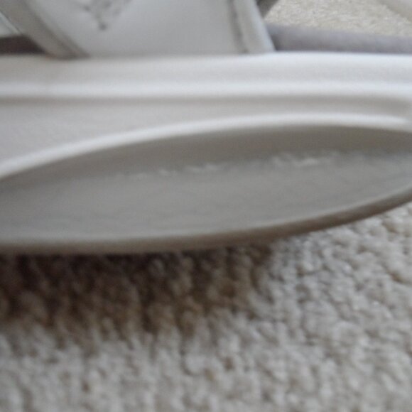 Mbt Kisumu White Sandals - 9/9.5 - Picture 4 of 11